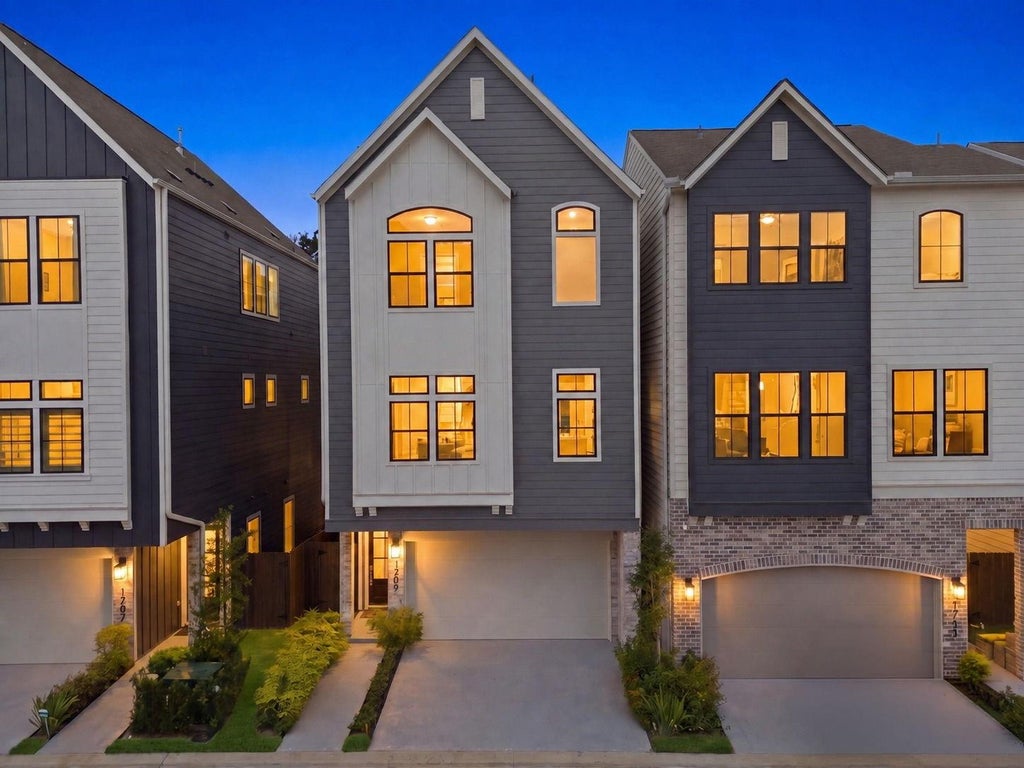 Photo of 1709 Bologna Lane, Houston, TX 77055 (MLS # 94363591)