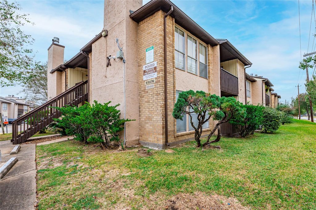 Photo of 1500 Bay Area Boulevard #331, Houston, TX 77058 (MLS # 11558940)
