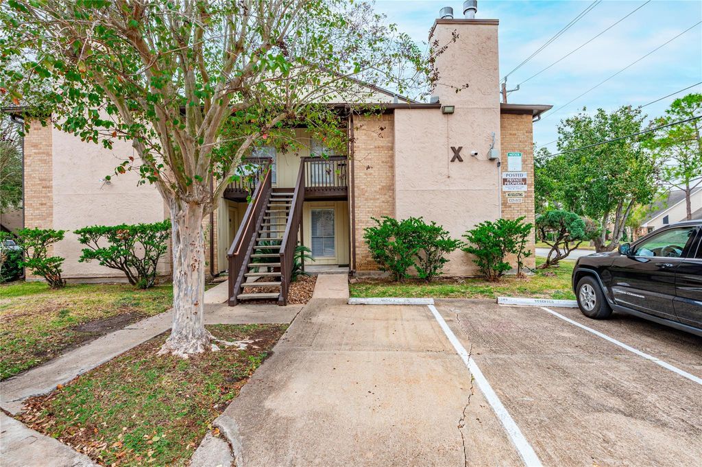 Photo of 1500 Bay Area Boulevard #331, Houston, TX 77058 (MLS # 11558940)