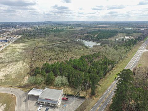 Photo of 350 S Town Center Boulevard, Livingston, TX 77351 (MLS # 66040388)