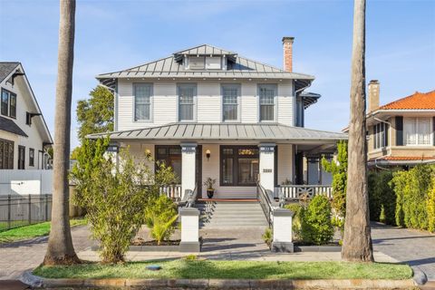 Photo of 2608 Avenue O, Galveston, TX 77550 (MLS # 28258537)