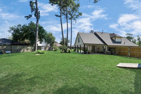 Photo of 343 Brompton Court, Highlands, TX 77562 (MLS # 18489644)