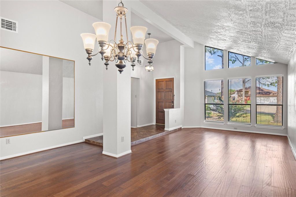 Photo of 8118 Vista Del Sol Drive, Houston, TX 77083 (MLS # 54411971)