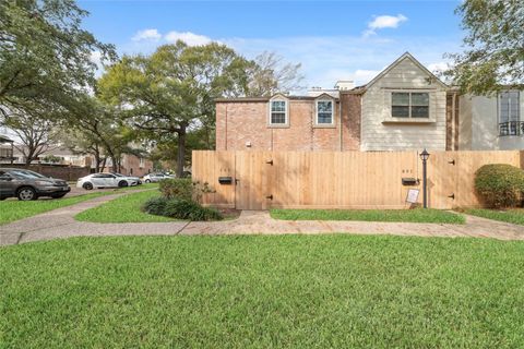 Photo of 889 Wax Myrtle Lane, Houston, TX 77079 (MLS # 68521811)