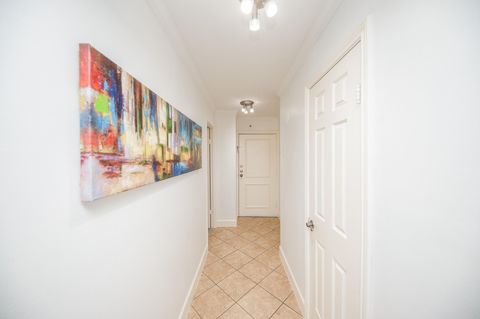 Photo of 3525 Sage Road #710, Houston, TX 77056 (MLS # 8176156)