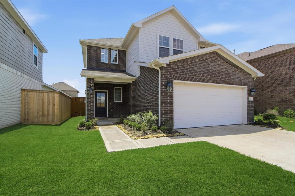 Photo of 13201 Leisure Cove Drive, Texas City, TX 77568 (MLS # 97549540)