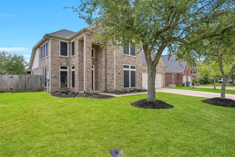 Photo of 418 Gastonbury Court, League City, TX 77573 (MLS # 42410686)