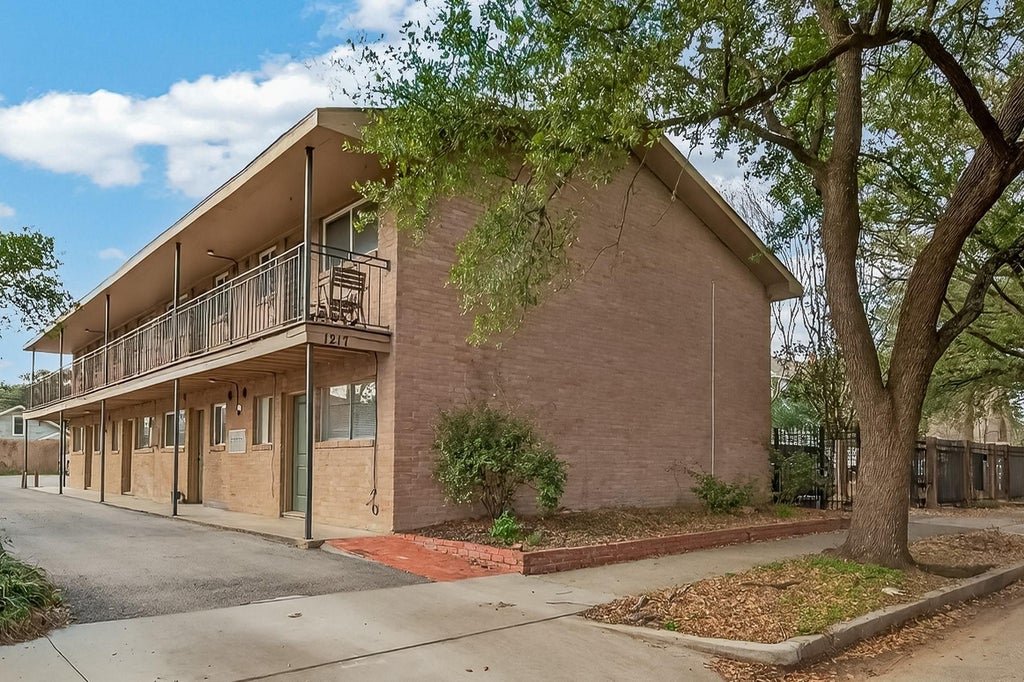 Photo of 1217 Heights Boulevard #1, Houston, TX 77008 (MLS # 8216931)