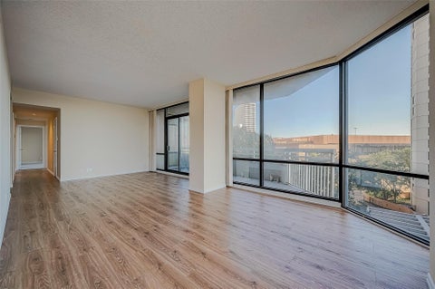Photo of 14 Greenway Plaza #6P, Houston, TX 77046 (MLS # 33479496)