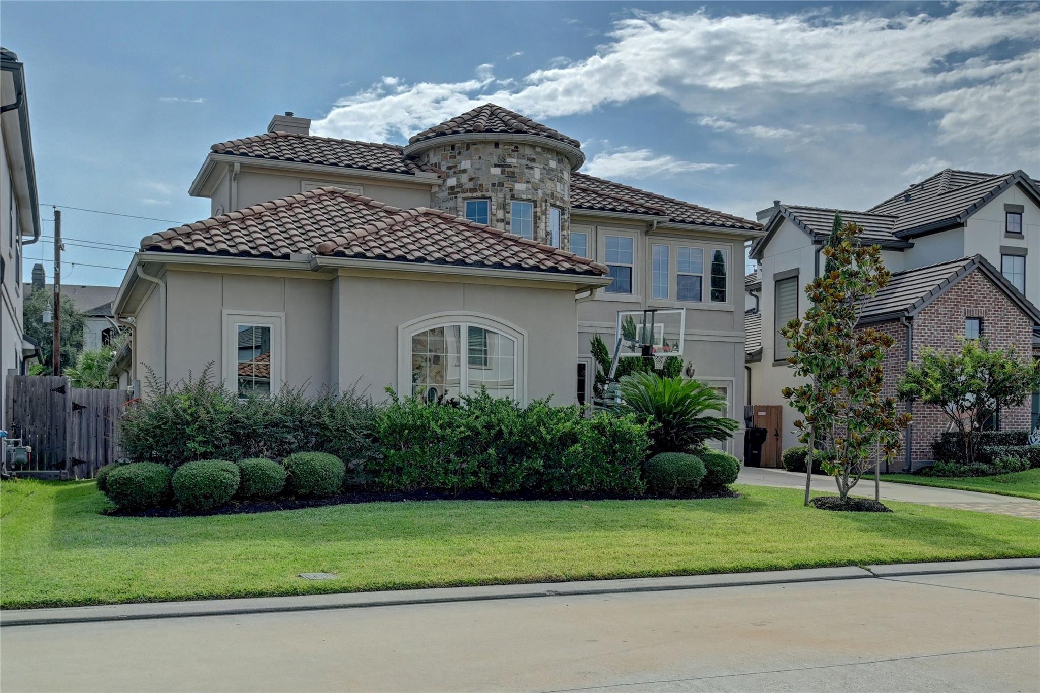 2123 Camden Creek Lane