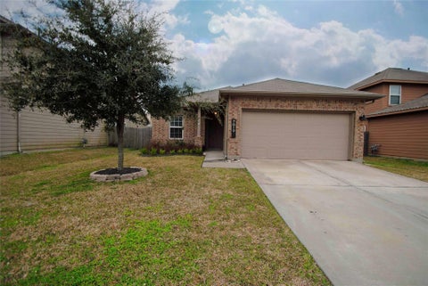 Photo of 7019 Hazelnut Lane, Baytown, TX 77521 (MLS # 13609010)