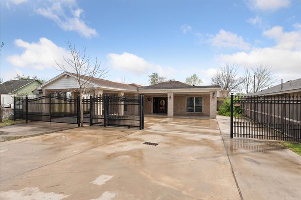 14022 GREENVILLE ST, HOUSTON, TX 77015 - Image bba865fa7df3f74be095928f46bcf35b/396374887