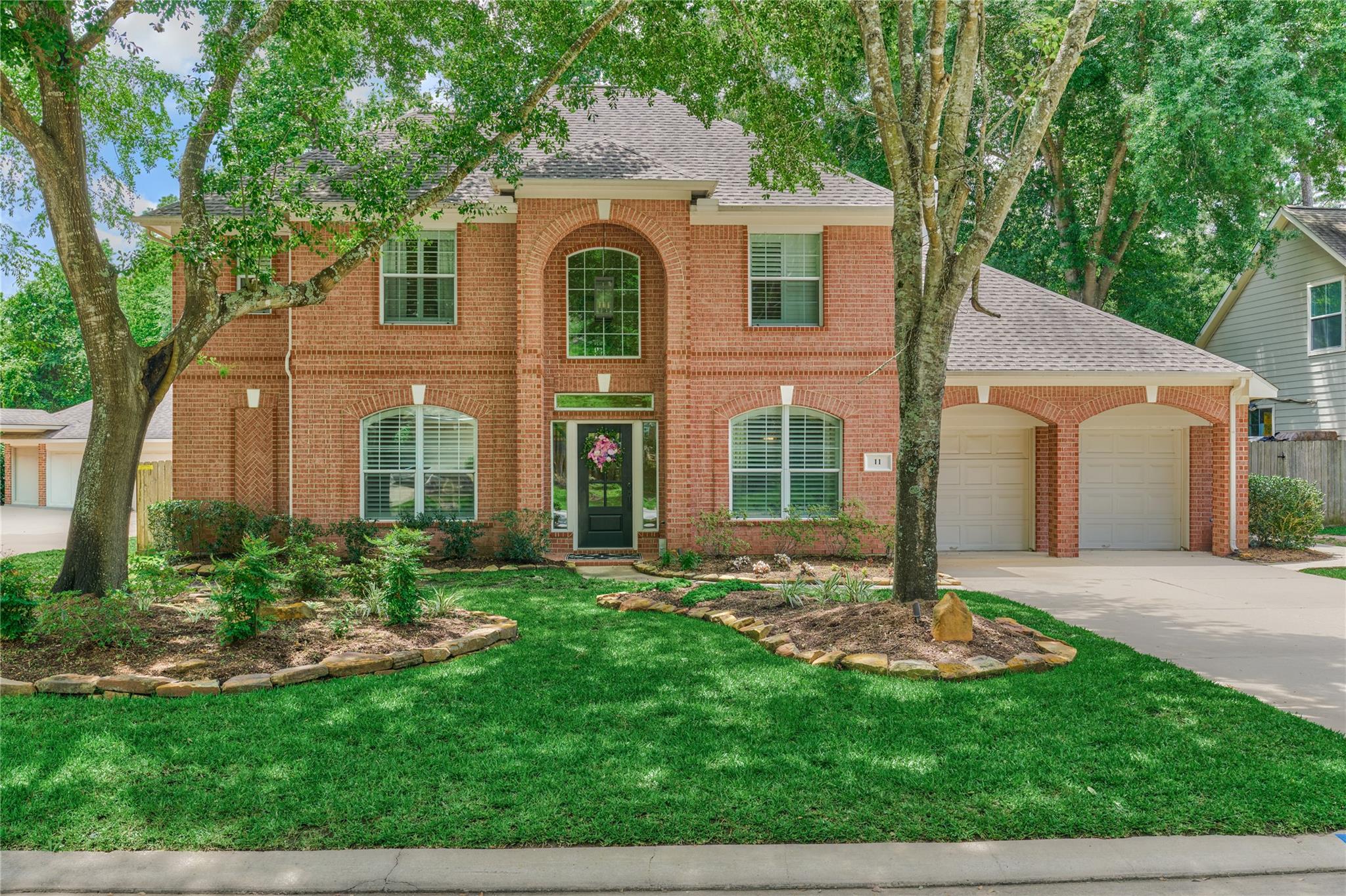 11 Filigree Pines Place