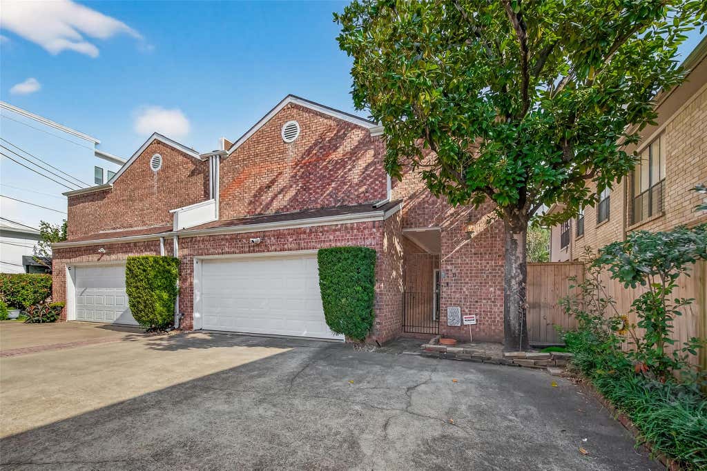 Photo of 2413 Potomac Drive #D, Houston, TX 77057 (MLS # 67389809)