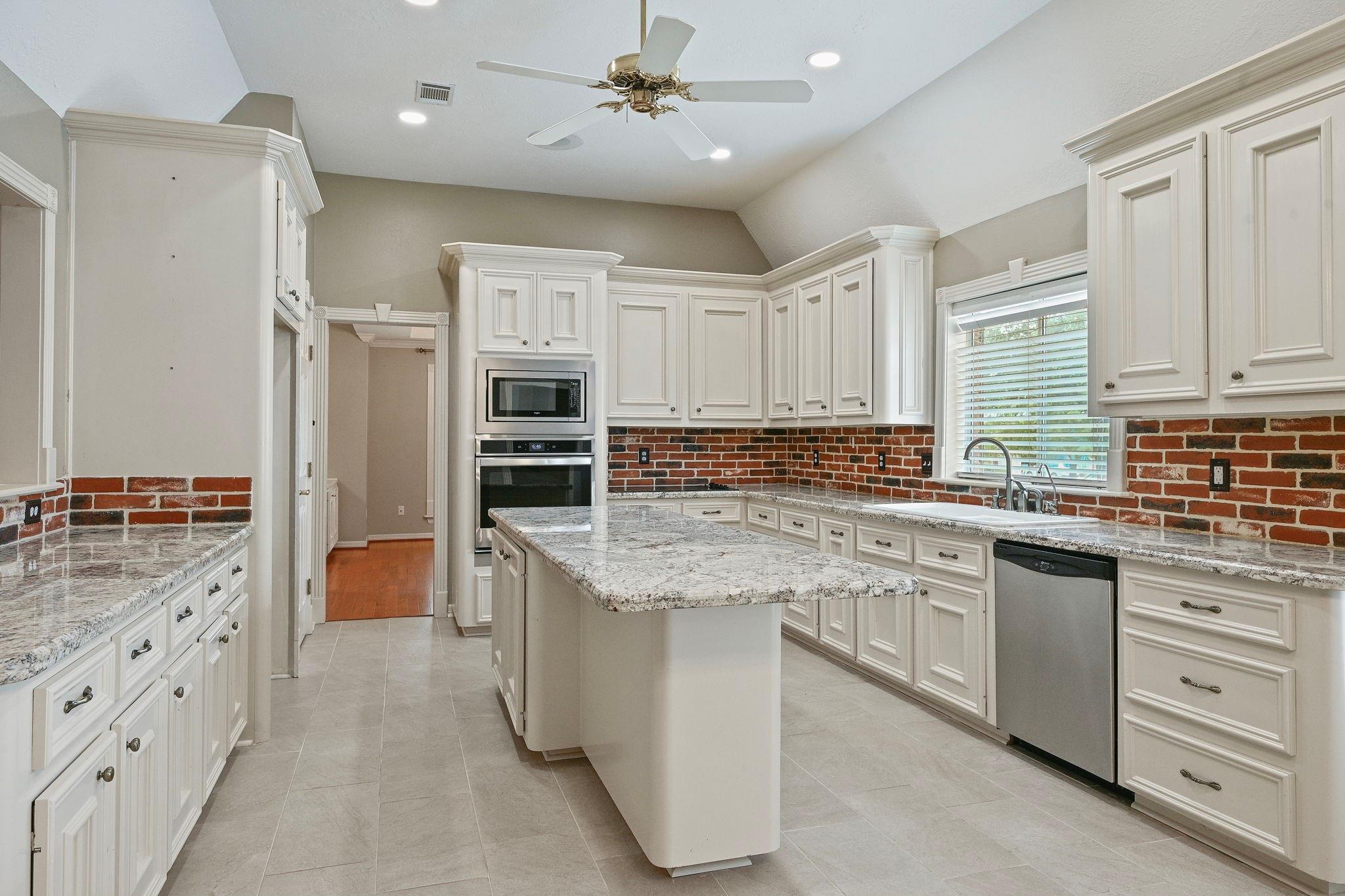 717 Willow Loop