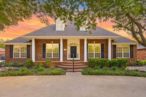 Homes For Sale - 717 Willow Loop<br/> College Station, TX 77845