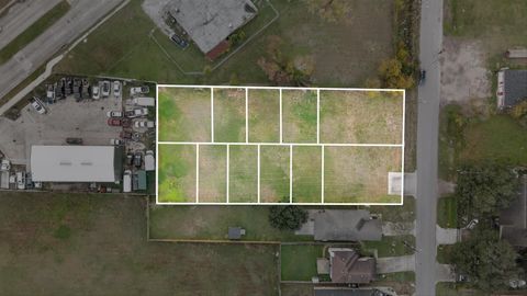 Photo of 2021 Ferguson Way Way, Houston, TX 77088 (MLS # 96865533)