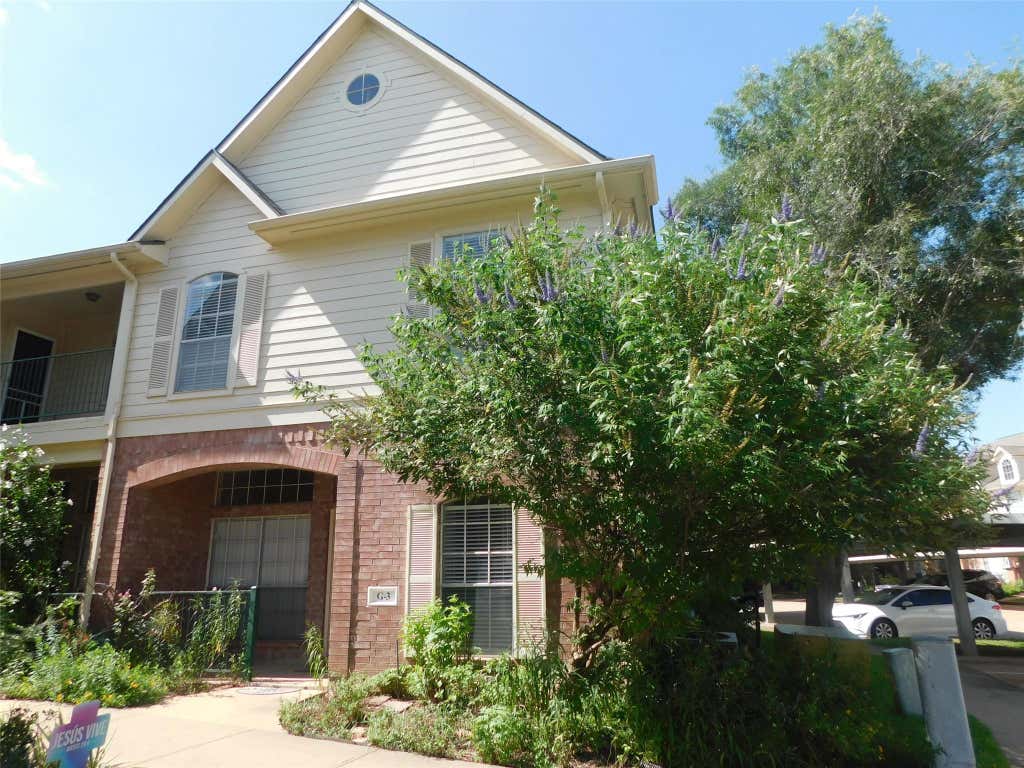 Photo of 2710 Grants Lake Blvd BLVD #G3, Sugar Land, TX 77479 (MLS # 18929801)