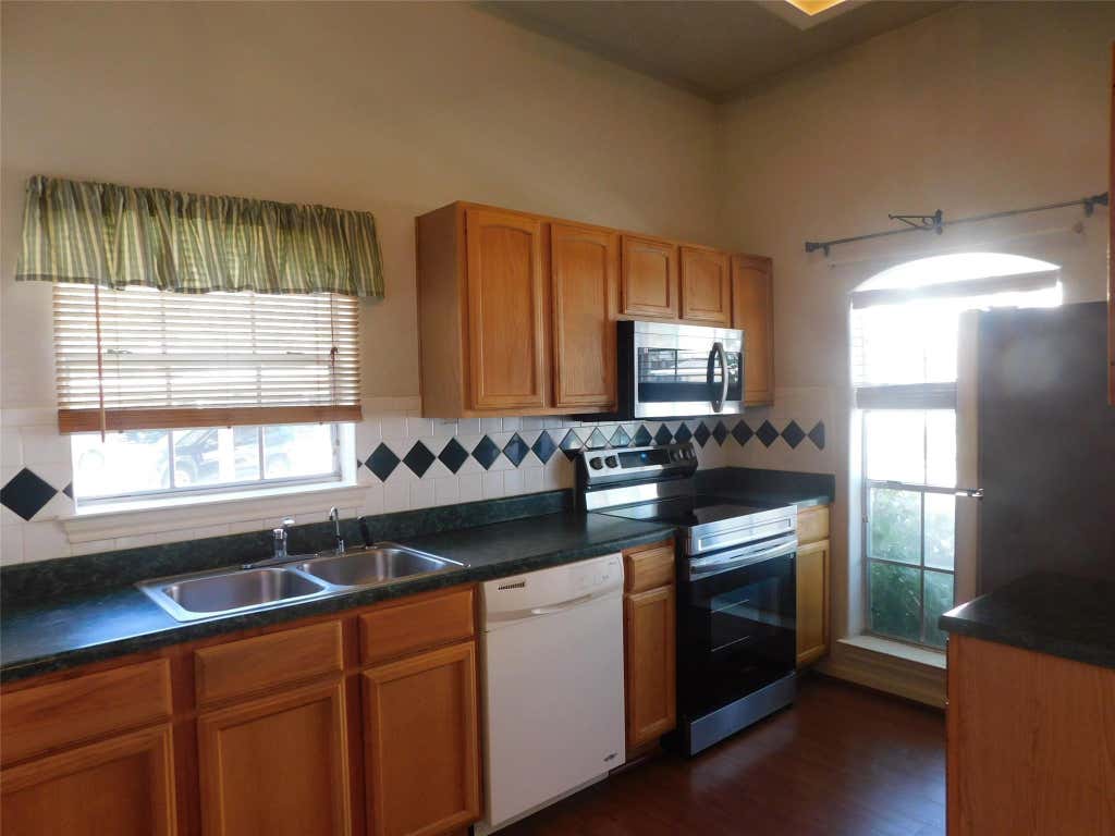 Photo of 2710 Grants Lake Blvd BLVD #G3, Sugar Land, TX 77479 (MLS # 18929801)