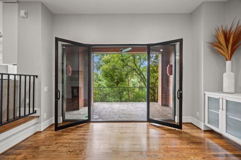 Tiny photo for 1901 W 14th 1/2 Street #C, Houston, TX 77008 (MLS # 31920029)