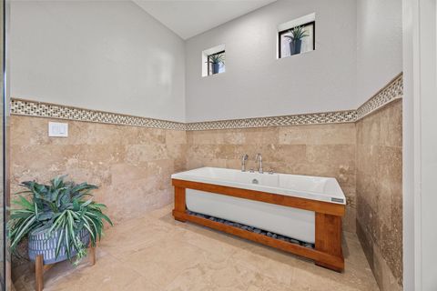 Tiny photo for 1901 W 14th 1/2 Street #C, Houston, TX 77008 (MLS # 31920029)