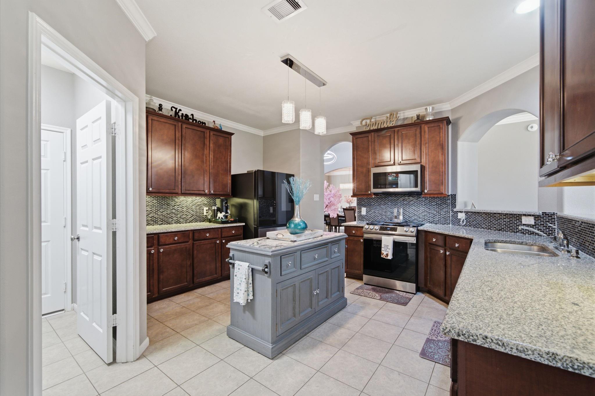 2421 Santiago Lane