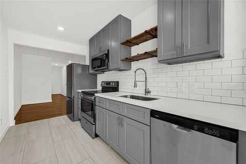 Photo of 6620 Lawndale Street St #3, Houston, TX 77023 (MLS # 73477807)