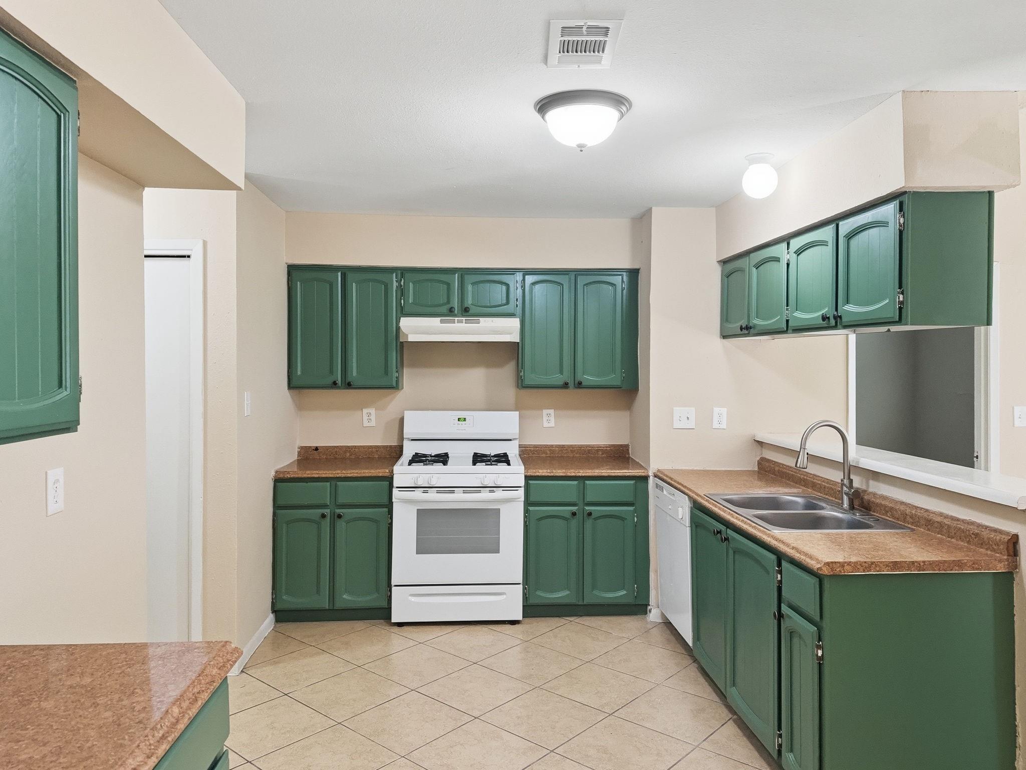 2330 Cades Cove Drive