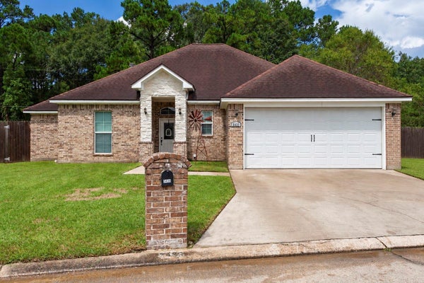 3435 MICHELLE AVE, VIDOR, TX 77662 - Image bbbb9238e6ec694e8442ecff8c678024/3643556632