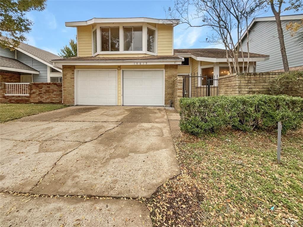 Photo of 10619 Chapel Hill Drive, Houston, TX 77099 (MLS # 77383968)