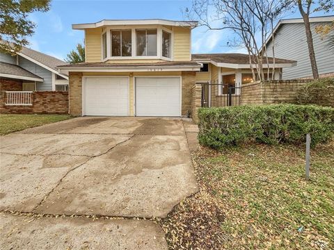 Photo of 10619 Chapel Hill Drive, Houston, TX 77099 (MLS # 77383968)