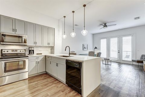 Photo of 1508 Blodgett Street #306, Houston, TX 77004 (MLS # 87996837)