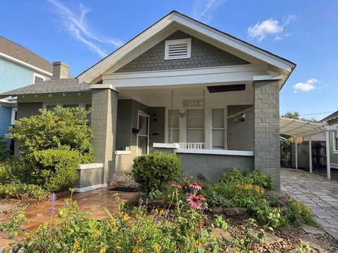 Photo of 1322 Harvard Street, Houston, TX 77008 (MLS # 55956346)