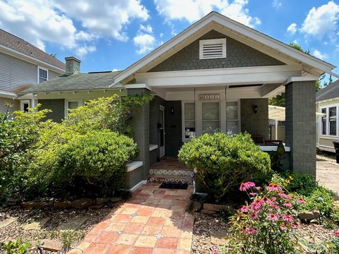 Photo of 1322 Harvard Street, Houston, TX 77008 (MLS # 55956346)
