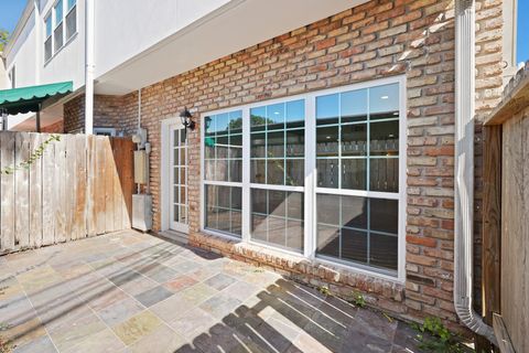 Tiny photo for 2010 Stoney Brook Drive #1, Houston, TX 77063 (MLS # 12150931)