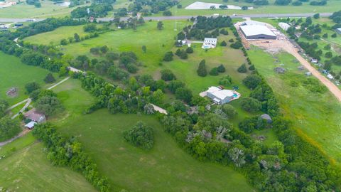 Photo of 305 Affleck Road Rd, Brenham, TX 77833 (MLS # 45525352) Photo of 305 Affleck Road Rd, Brenham, TX 77833 (MLS # 45525352)