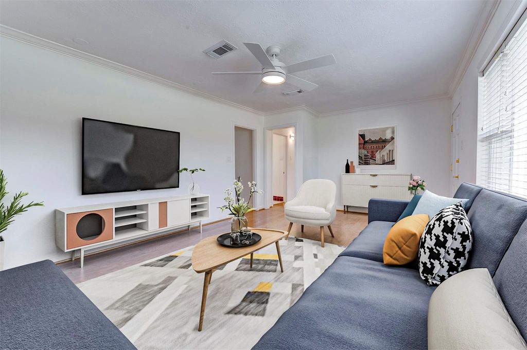 Photo of 1806 Gardenia Drive, Houston, TX 77018 (MLS # 92699396)