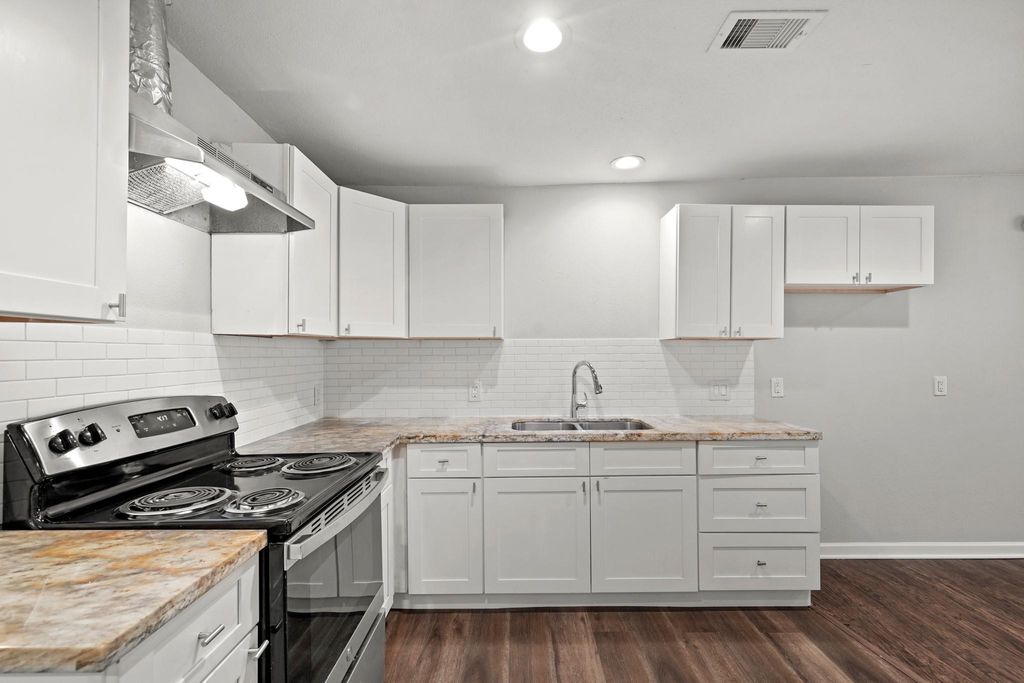 Photo of 4926 Hull Street, Houston, TX 77021 (MLS # 88577829)