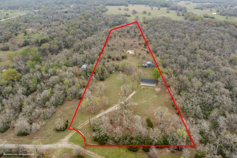 7111 Refugio Circle Bedias TX 77831