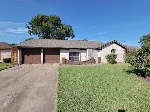 Photo of 6606 Laughlin Drive, Houston, TX 77489 (MLS # 28047526)