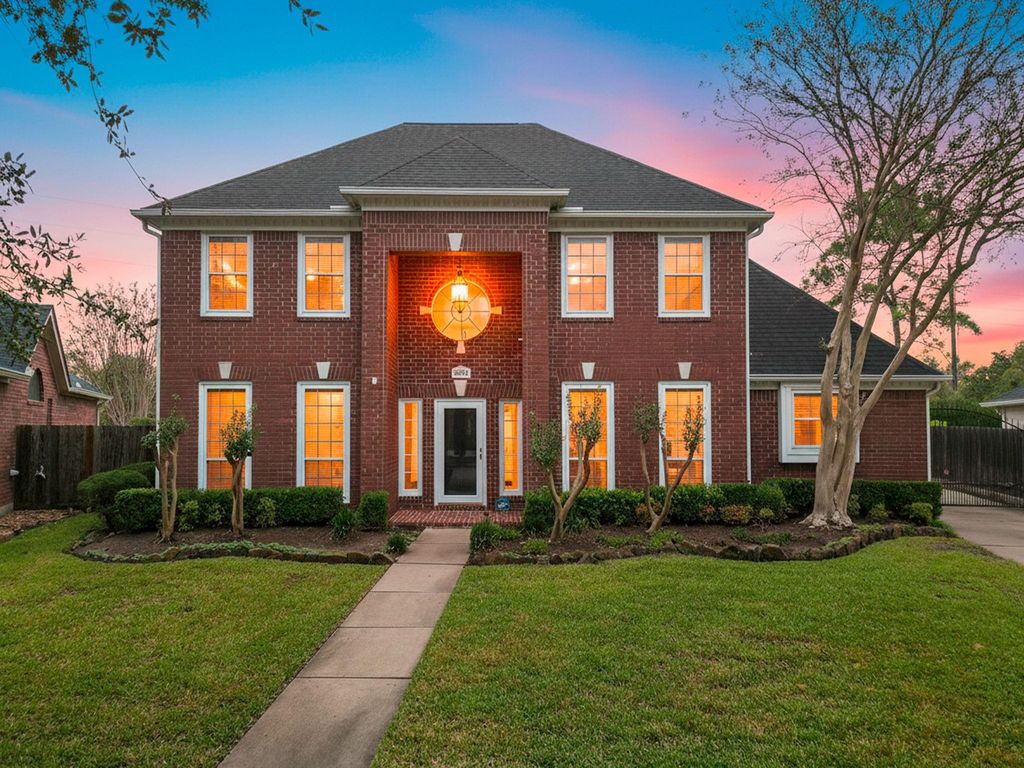 Photo of 5010 Plantation Colony Court, Sugar Land, TX 77478 (MLS # 74112959)