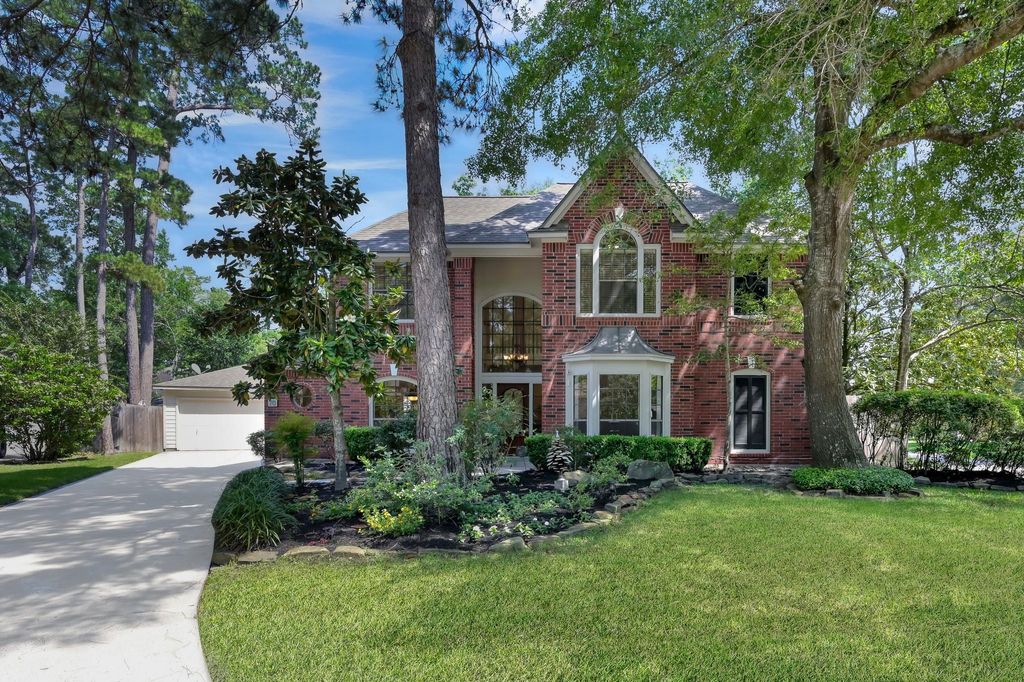 Photo of 70 Amberglow Court, The Woodlands, TX 77381 (MLS # 94030797)