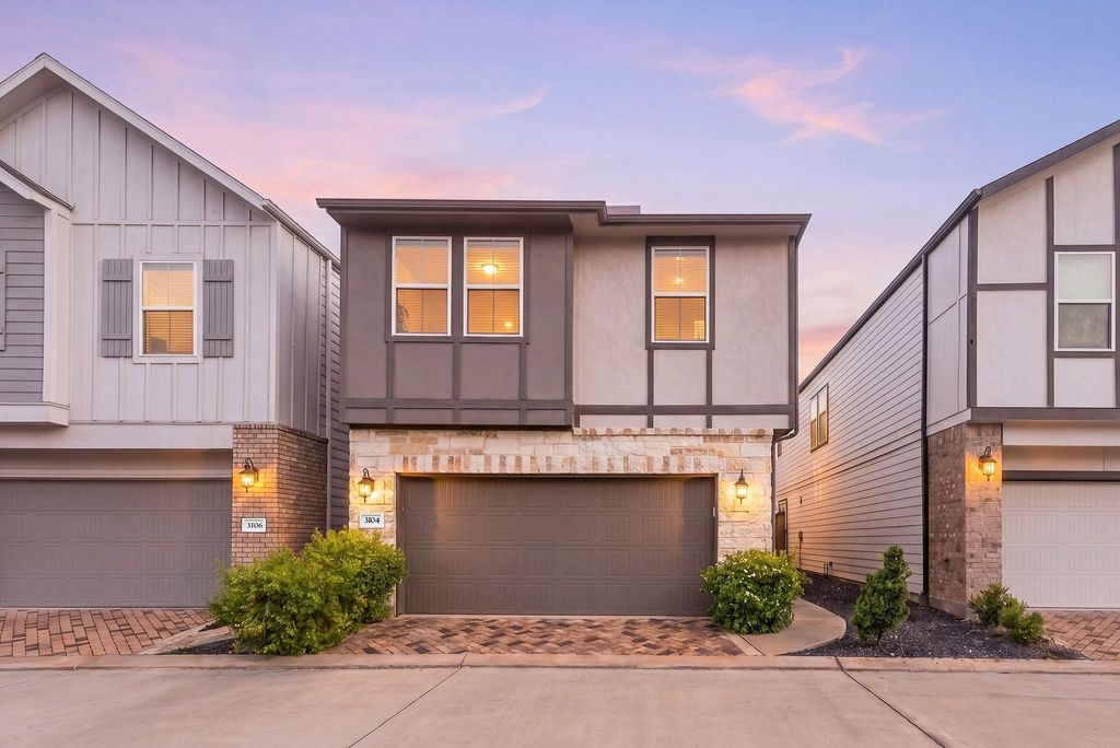 Photo of 3104 Valley Peak Drive, Houston, TX 77063 (MLS # 46339148)