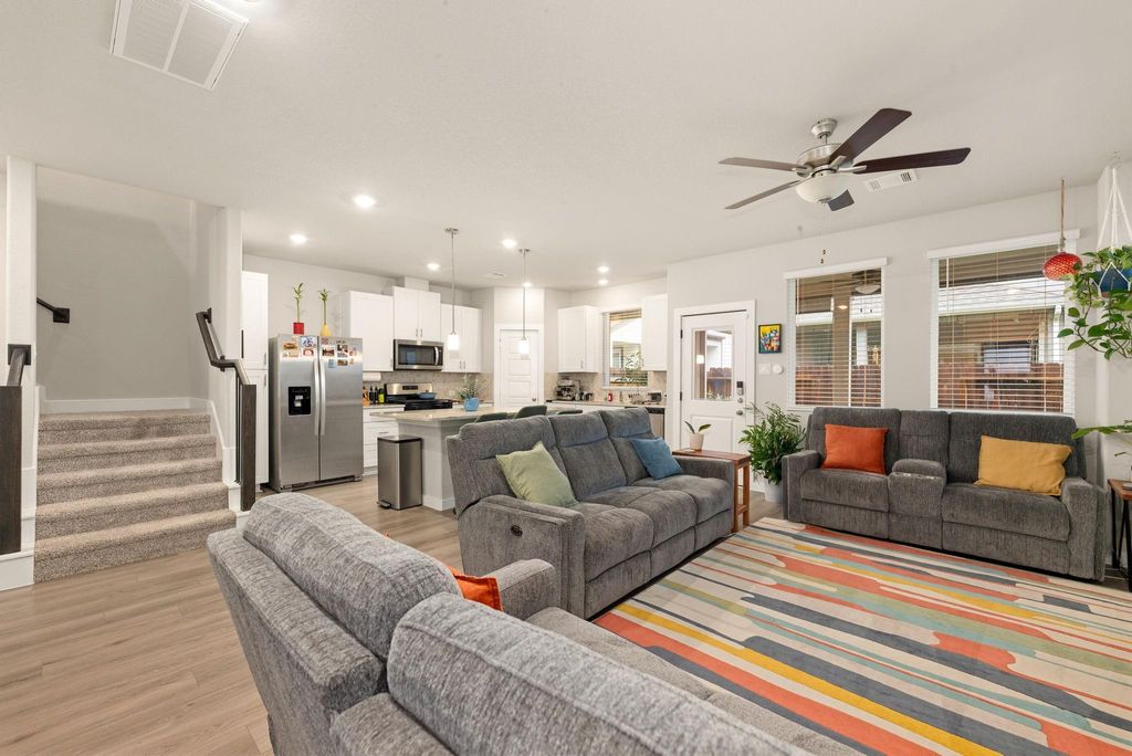 Photo of 3104 Valley Peak Drive, Houston, TX 77063 (MLS # 46339148)