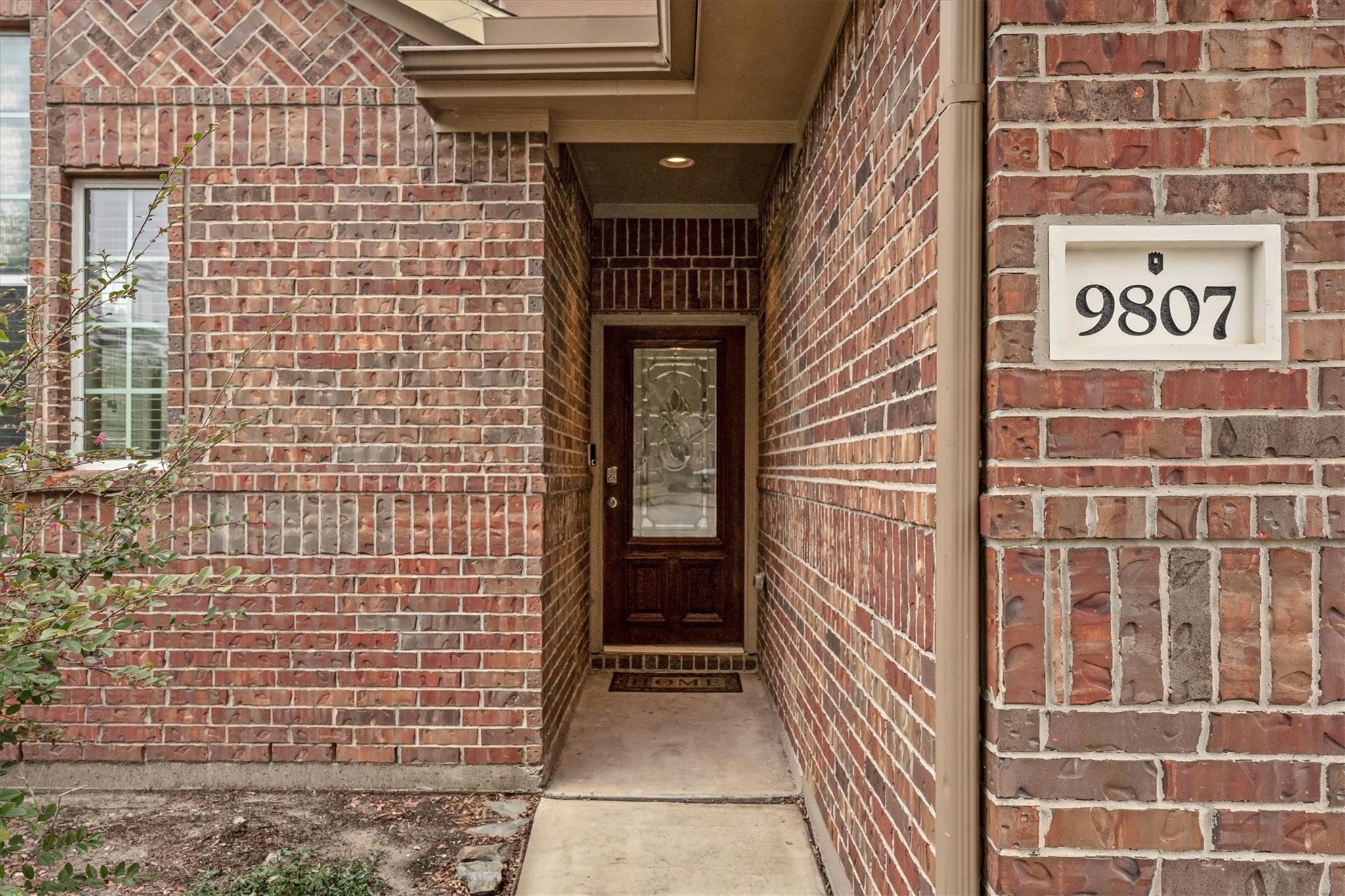 9807 Wellington Chase Lane