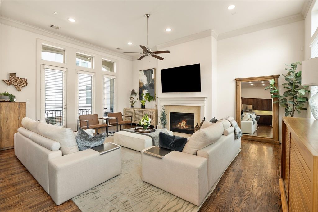 Photo of 5229 Petty Street #A, Houston, TX 77007 (MLS # 34841144)