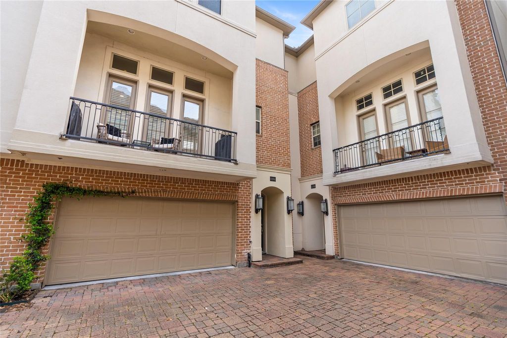 Photo of 5229 Petty Street #A, Houston, TX 77007 (MLS # 34841144)