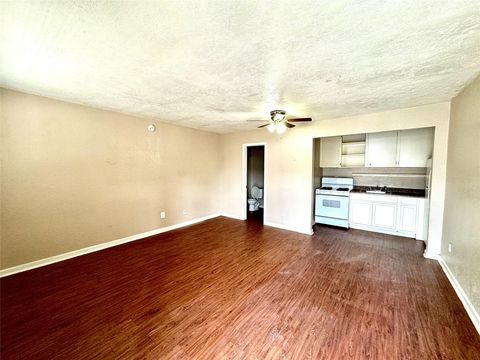 Photo of 1756 W Main Street #20, Houston, TX 77098 (MLS # 95509636) Photo of 1756 W Main Street #20, Houston, TX 77098 (MLS # 95509636)