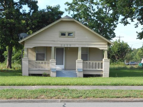 Photo of 2625 Texas Avenue, La Marque, TX 77568 (MLS # 57554681)