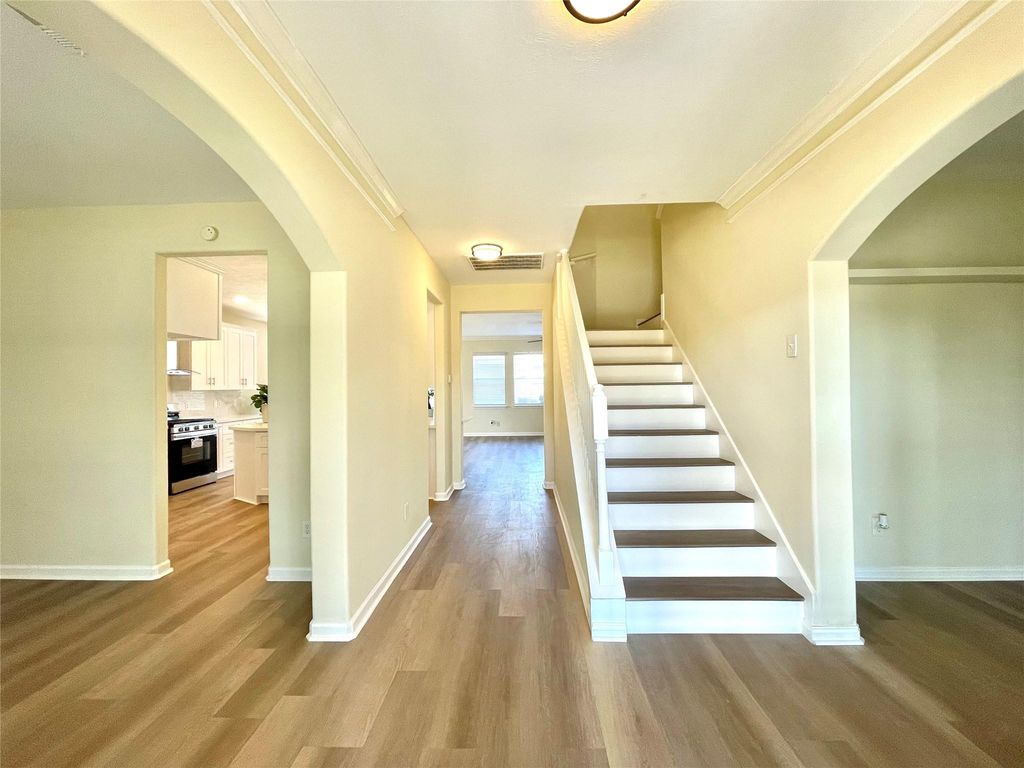 Photo of 16642 Village View Trail, Sugar Land, TX 77498 (MLS # 68673770)